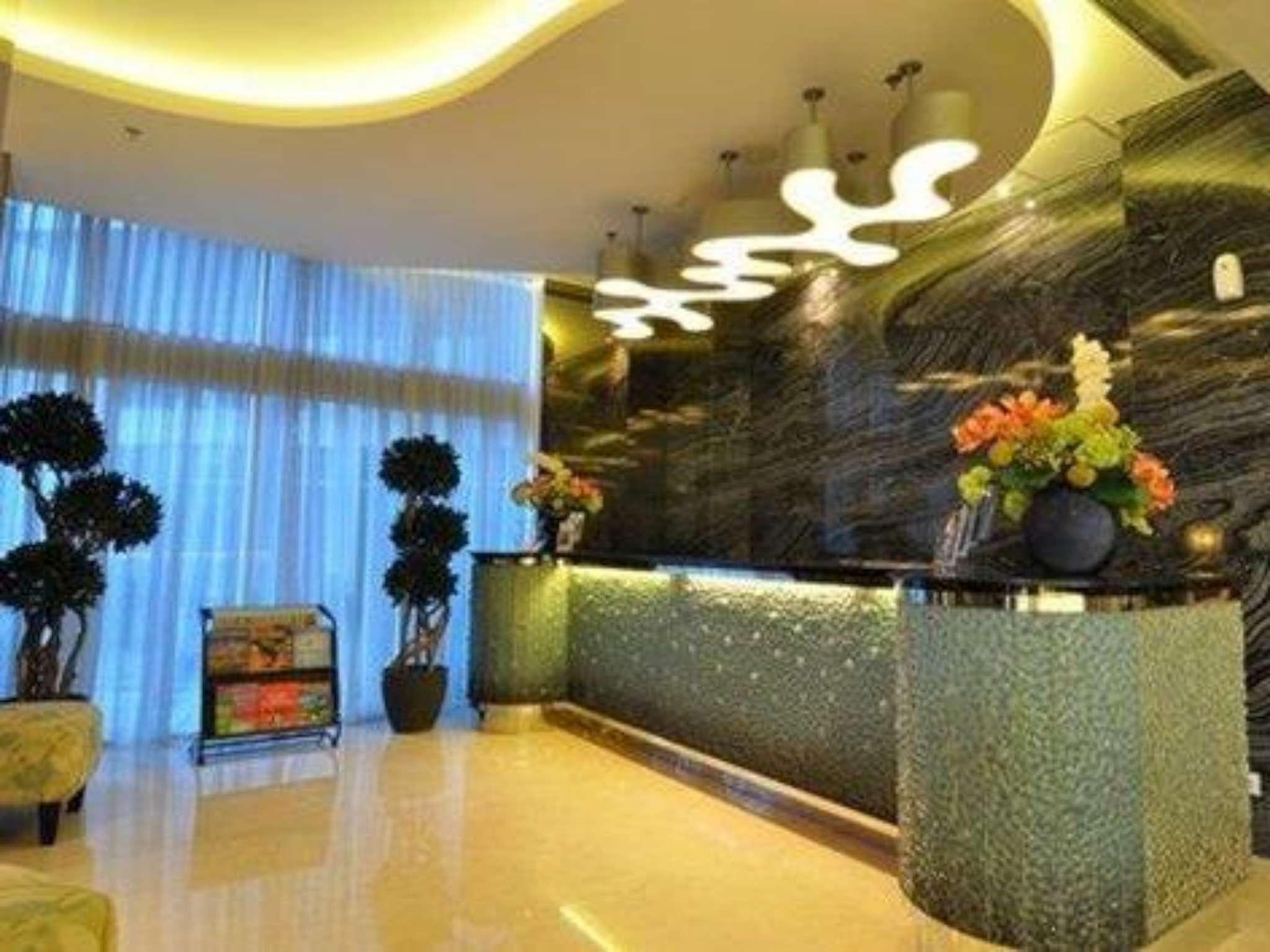 Gp Mega Kuningan Jakarta Exterior photo